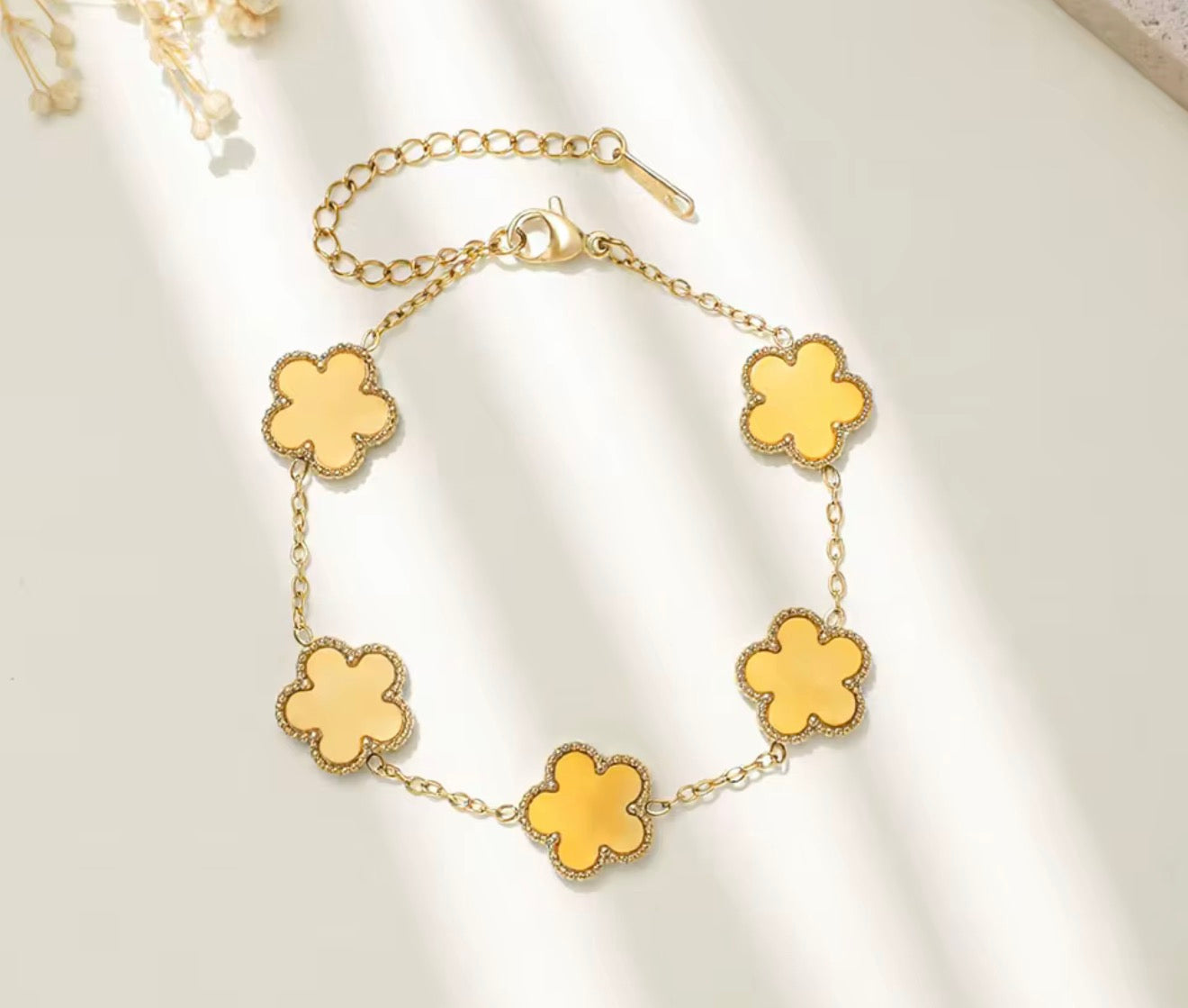 Hello Clover Bracelet